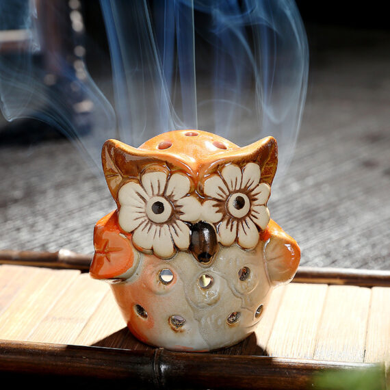 Hollowed Out Owl Aromatherapy Stove Candle Holder Home Accessories Craft Decoration