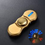 Fingertip gyro charging lighter